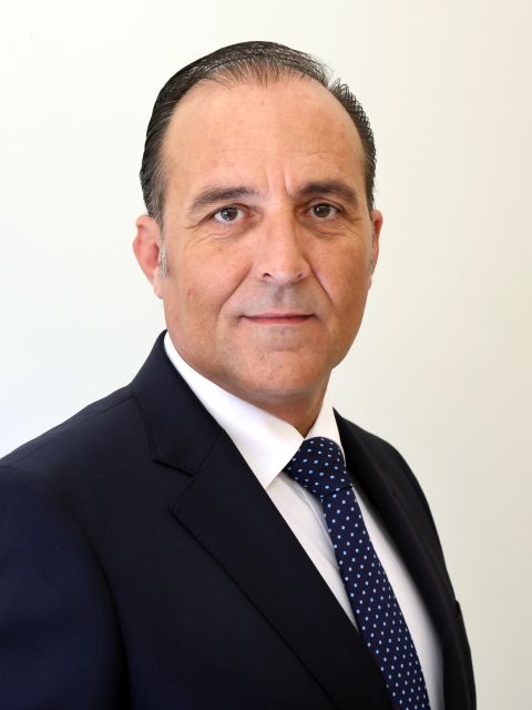 Foto de BUZO CORZO, Eladio  